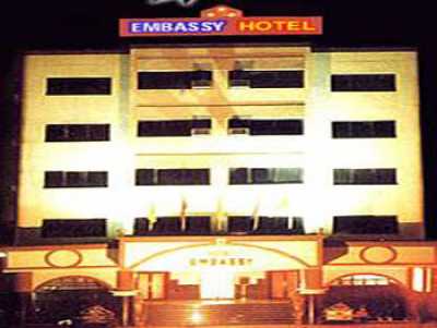Embasssy Hotel : Surat