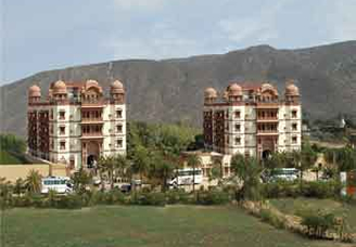 Jagat Niwas Palace